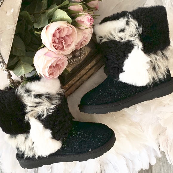 UGG Other - 🎉🎉HP🎉🎉 Ugg Classic Short Patchwork Fluff Boot